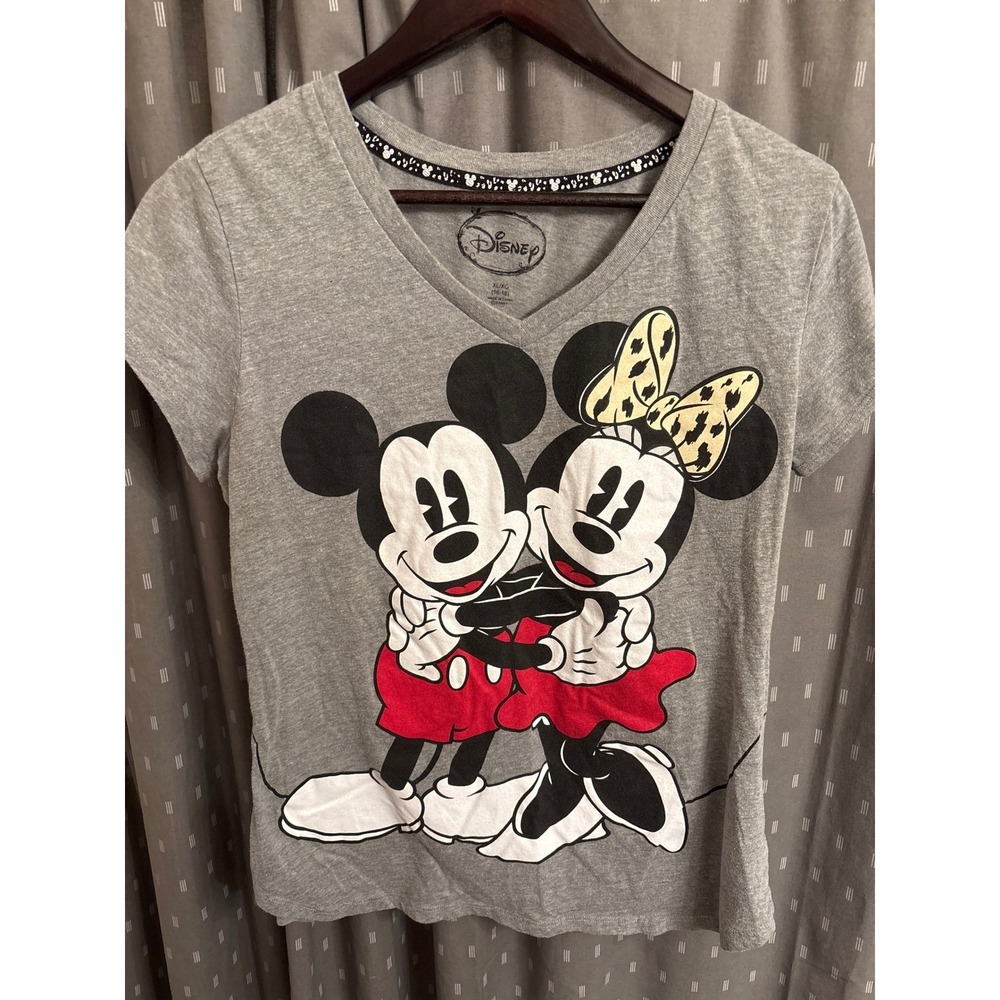 Disney Mickey Minnie Mouse Hugging Graphic T-Shirt Gray V-Neck Girls XL 16-18